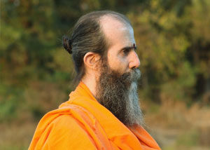 swami-satyananda-saraswati-hinduisme-yoga-advaitavidya-mauna-la-enseñanza del silencio