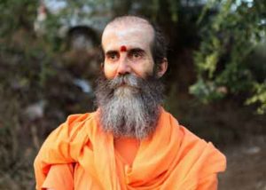Levando-Anclas-Swami-Satyanda-Saraswati-maestro-de-la-religion-hinduista